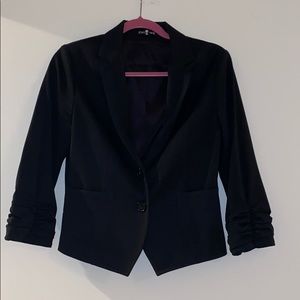 Black 3/4 ruched sleeve suit jacket